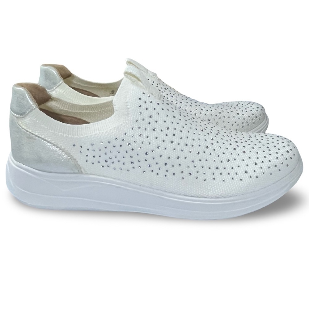 Bzees Twilight Rhinestone Slip-On Sneakers Size 8.5